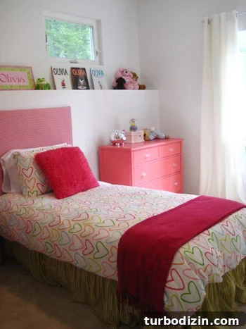 oliviasroomaftermakeoverpinkroom1 Olivia's room after makeover 4
