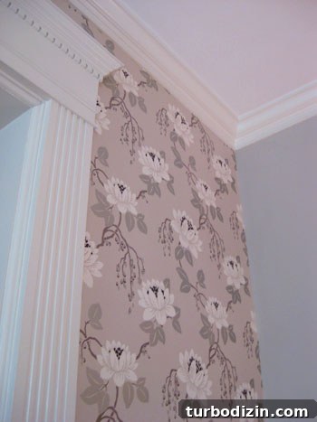 Dining room details and molding