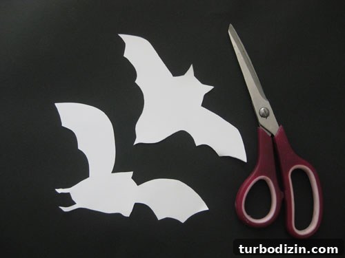 DIY Paper Bat Shades: Step-by-Step Guide to Craft Halloween Lamp Covers 4 img 18031 3
