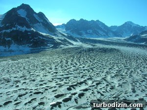 Turn Vacation Photos into Stunning Wall Art 2 Glacier with volcanic ash