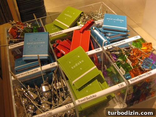 Holly Jolly Christmas Gift Guide: Unique Presents for Everyone 13 img 19704 12
