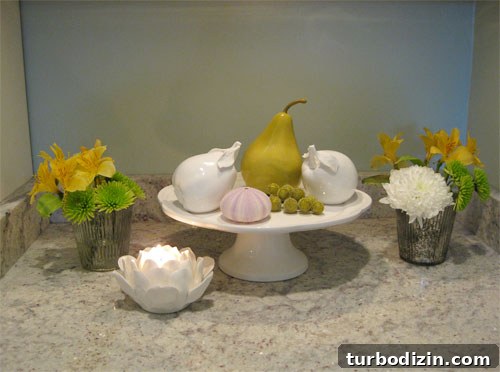 Budget Blooms: Fresh Floral Ideas for Every Budget 5 Arrangement on cake stand