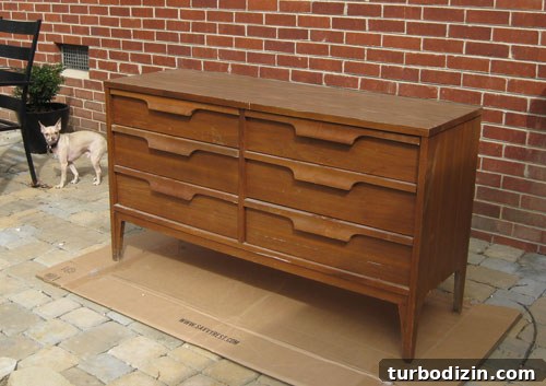 How to Line Drawers with Paper and Mod Podge for a Stylish Finish 2 img 23871 1