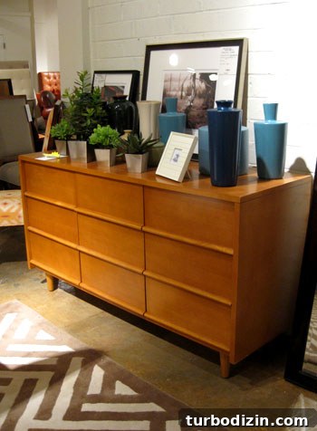 Window Shopping in Charlotte: A Local's Guide to the Top Spots 17 img 23931 16