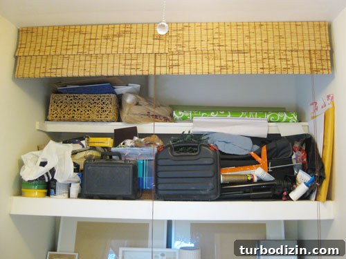 Smart Door-Mounted Gift Wrap Organizer for Small Spaces 16 img 24091 16