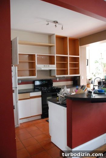 Kitchen before renovation