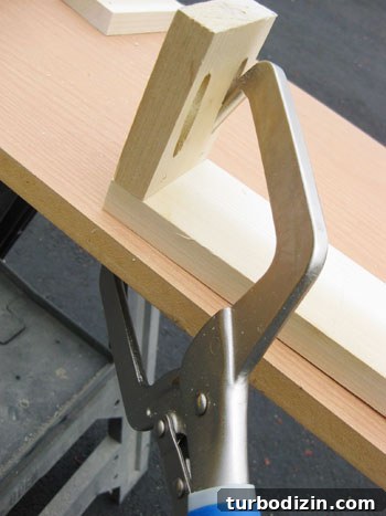 DIY Wall-Mounted Bookshelves for a Nursery: Step-by-Step Guide 10 Screwing joints
