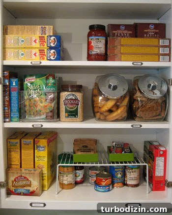 How We Organized the Cabinets in Our New Kitchen 11 img 25319 10
