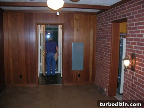 Why Consistent Flooring Makes Small Homes Feel Bigger and Brighter 2 img 25745 1