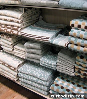 HomeGoods Finds: Window Shopping for Home Decor Inspiration 14 Assorted towels