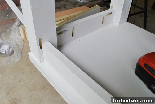 Turn an Old Hollow Core Door Into a Stylish DIY Desk 14 desk progress