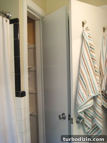 Turn an Old Hollow Core Door Into a Stylish DIY Desk 5 old door