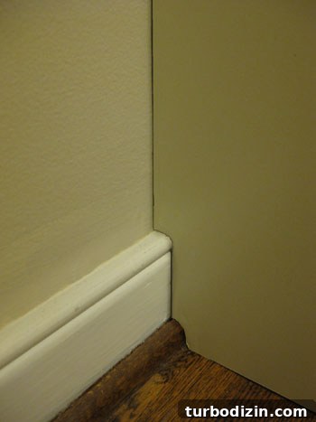 Bookcase fitted to wall