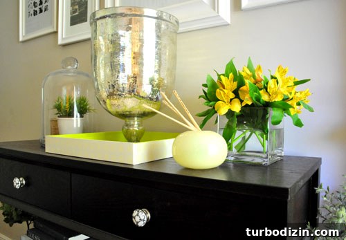 Sunlit Bouquet: Bright Floral Arrangements for Any Occasion 4 Yellow alstroemerias arranged in a simple glass vase