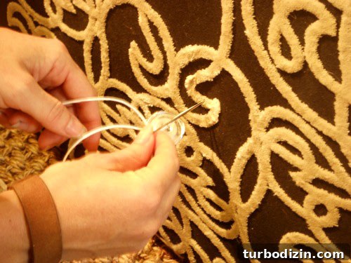 DIY Ottoman Build: Step-by-Step Guide to a Stylish Upholstered Footstool 10 button threaded