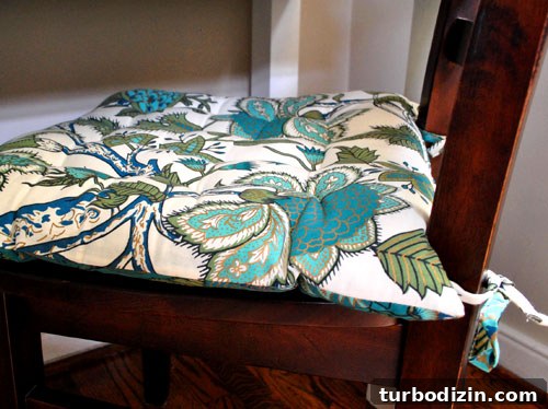 Home Office and Guest Room Makeover Reveal: See the Finished Space 6 Seating with cushions