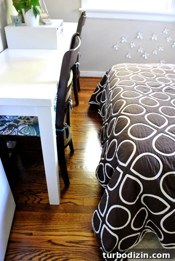 Home Office That Converts Into a Comfortable Guest Room 5 Folded out bed with small clearance to desk