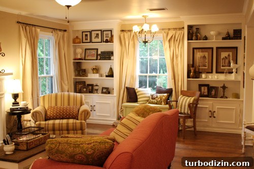 Bright Living Room with Built-In Shelving and Sun-Filled Windows 3 Cozy seating and decor
