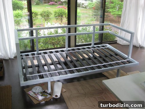 How to Prime and Paint a Daybed: Step-by-Step Guide 5 img 28536 4