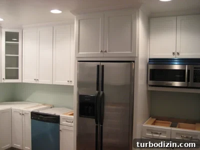 Right side of kitchen with glass corner cabinet