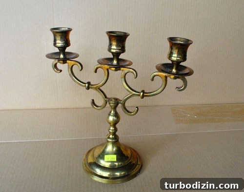 How to Spray Paint a Brass Candlestick for a Smooth Finish 2 img 29419 1