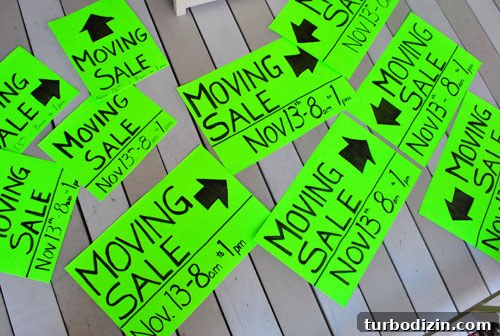 How to Host a Successful Moving Sale (Checklist & Tips) 2 img 30762 1