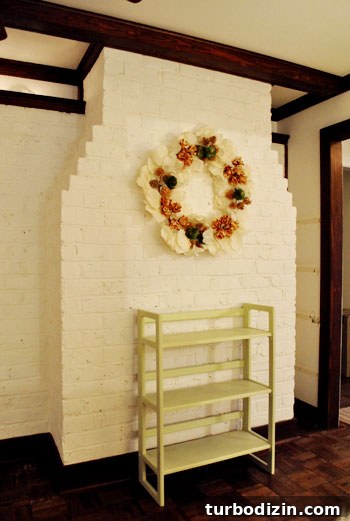 Christmas Decorating Ideas for a New Home: Fresh Holiday Style 3 Wreath on fireplace
