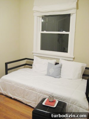 How to Add a Cozy Daybed to Your Guest Room for Extra Space 3 Cozy guest bedroom in progress
