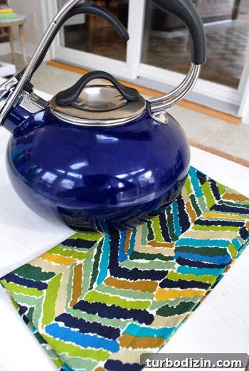 Find Color Palette Ideas from a Cloth Napkin 4 Napkin with teapot