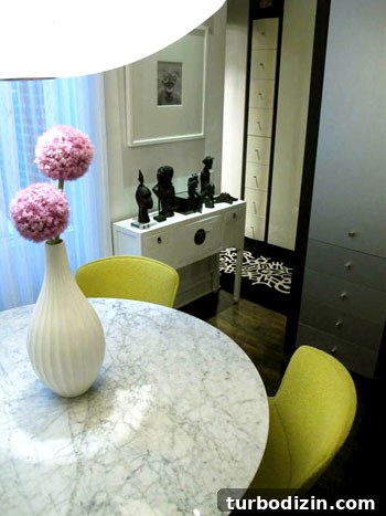 Modern Home Tour: Stylish Design Ideas and Inspiration 7 img 31894 6