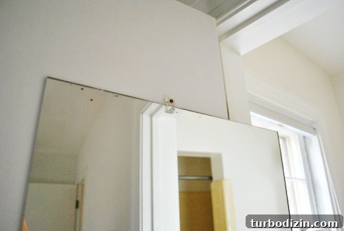 How to Remove a Medicine Cabinet and Install a Bathroom Mirror 7 img 32055 6