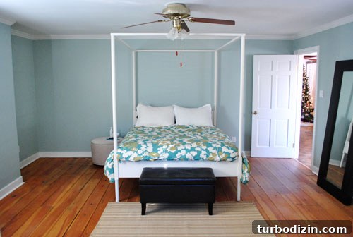 Paint Your Bedroom Light Teal: Carolina Inn Club Aqua Guide 10 Evening view of painted room