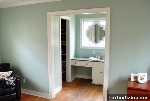Mirror after painting close-up