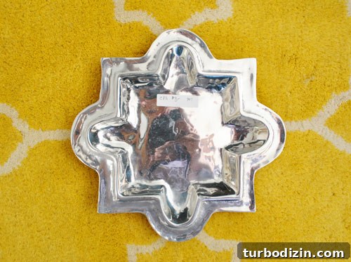 Antique Wood Duck Wall Mounts: Vintage Décor Ideas 3 Quatrefoil tray