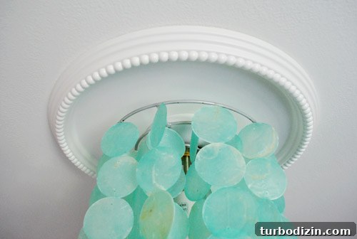 Hide Ceiling Drywall Cracks Using a Decorative Ceiling Medallion 7 img 33284 6
