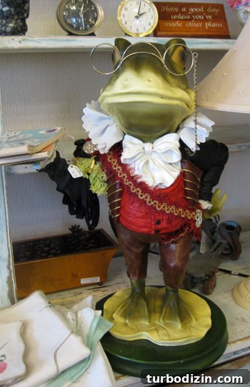 Shopping and Thrifting Guide to Rehoboth Beach, Delaware 13 img 33286 12