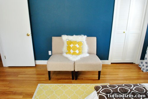 Bed and rug