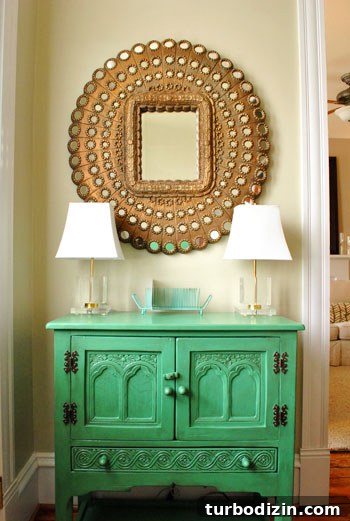 Stunning Home Tour: Charming House Now for Sale 4 img 33639 3