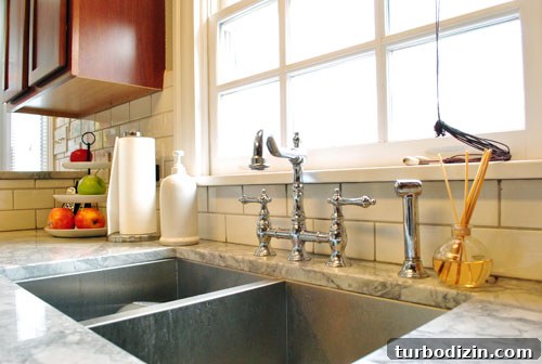 Stunning Home Tour: Charming House Now for Sale 7 img 33639 6