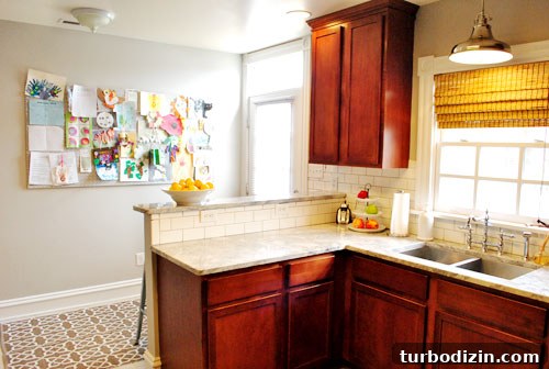 Stunning Home Tour: Charming House Now for Sale 8 img 33639 7