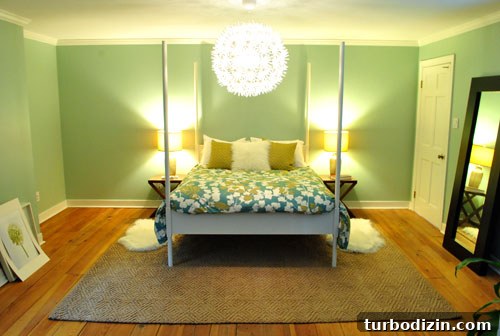 Oversized Jute Rug Ideas for Cozy Bedroom Styling 5 Wide shot of bedroom with new rug