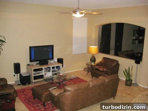 worldlylivingroommakeoverbefore1 Tiffany before