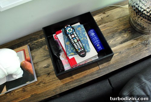 How to Style a Console Table Behind Your Sofa for Impact 9 img 35270 8