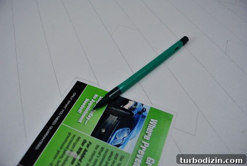 Create a Striking Geometric Canvas Painting: Step-by-Step Guide 3 Card used as template