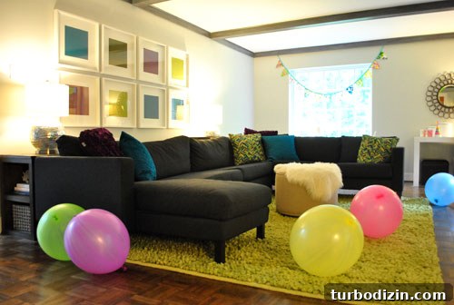 Throwing a Memorable First Birthday Party for Our Daughter 2 Living room decorations