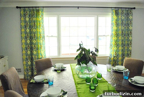 Curtains and table contrast