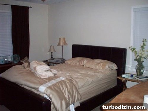 Bedroom before makeover