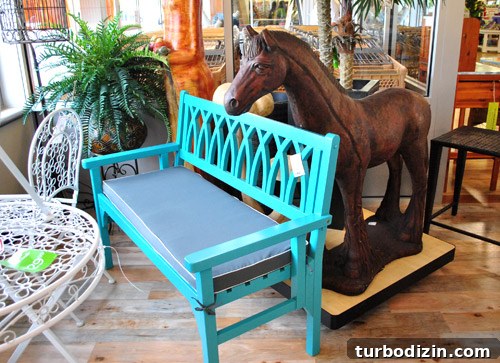 Window Shopping at HomeGoods: Top Finds and What to Know 3 img 37375 2