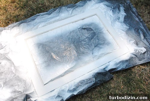 Refresh Thrifted Yard Sale Picture Frames with Spray Paint 15 img 38556 14