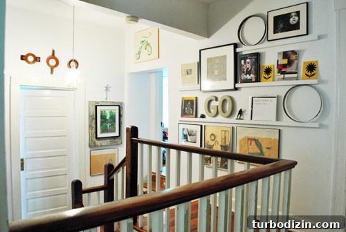 Asymmetric wall of frames and found objects